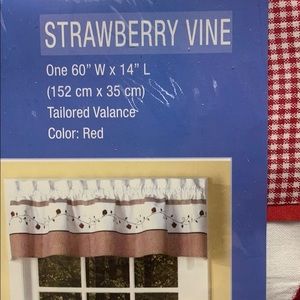 Window Valance Strawberry Vine